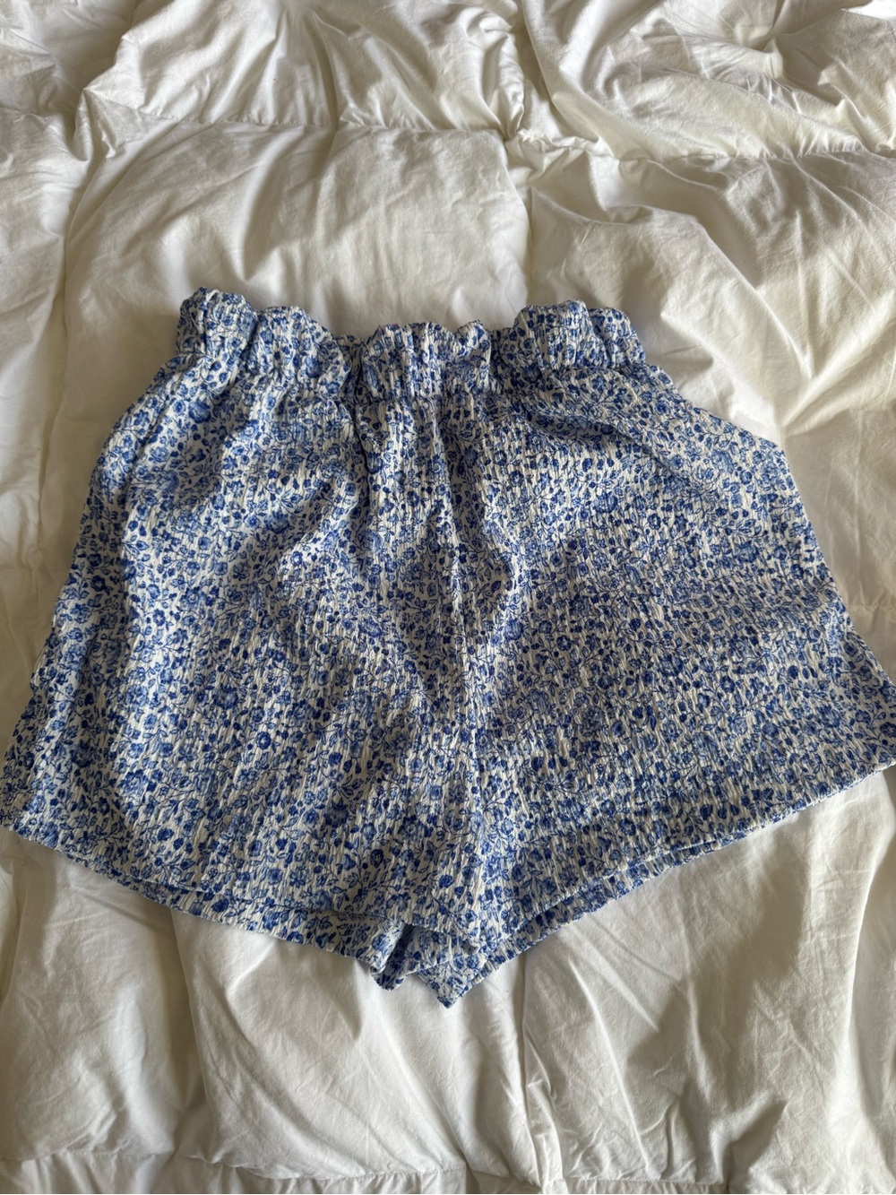 H&M Blue Floral High-Waist Smocked Shorts